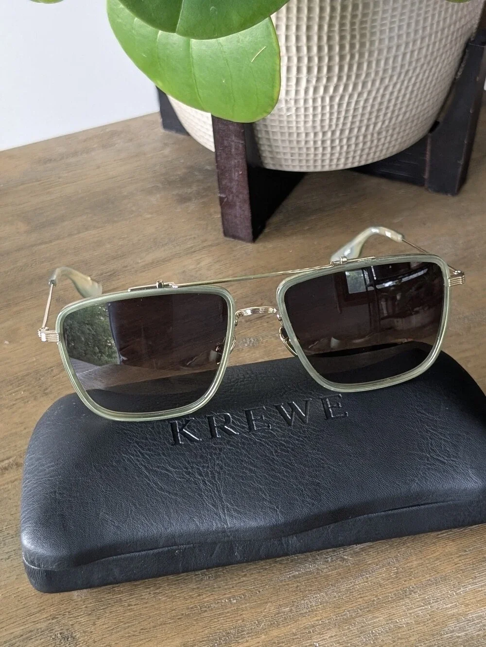 NWT Krewe Sunglasses Vail Selene